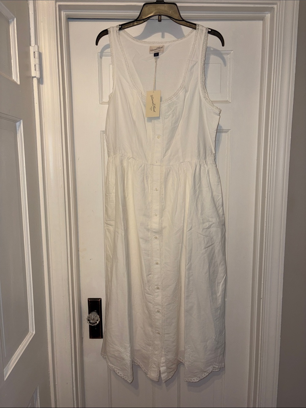 Universal Thread White Sleeveless Button-Front Dress size large